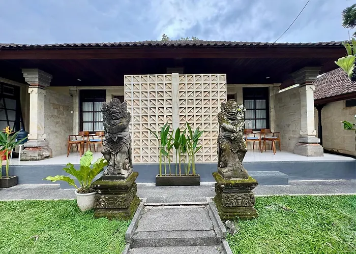 Puri Tirta Casa de hóspedes *